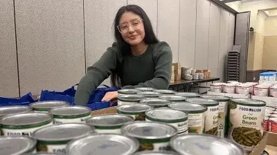 Wake Tech volunteers packed 300 bags so students in need can prepare a Thanksgiving dinner.